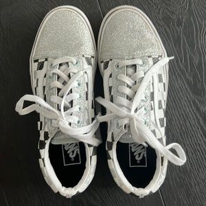 Vans women’s Old Skool checkerboard